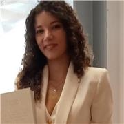 Laureata in lingua e letteratura araba e inglese